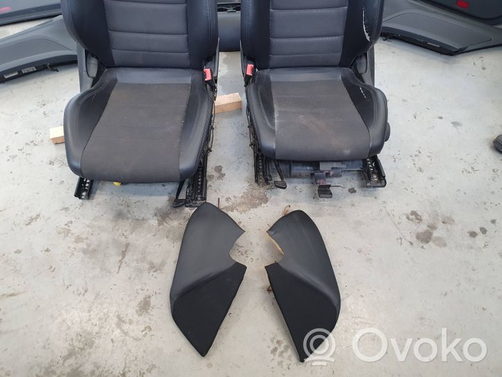 Mercedes-Benz E C207 W207 Set di rivestimento sedili e portiere 