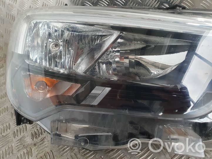 Opel Combo E Phare frontale 9816825980