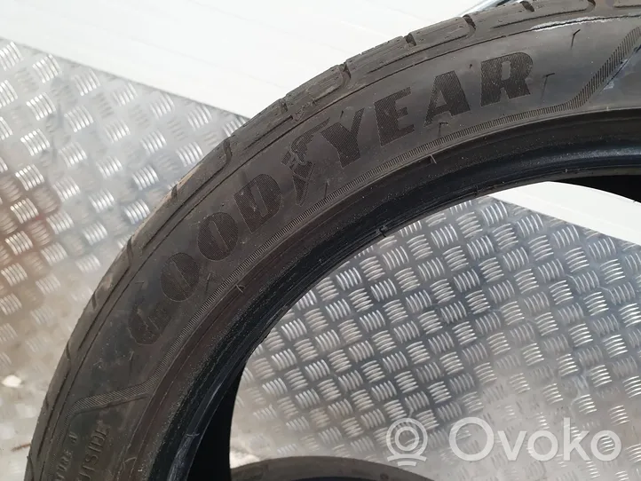 Renault Megane E-Tech R20 summer tire 