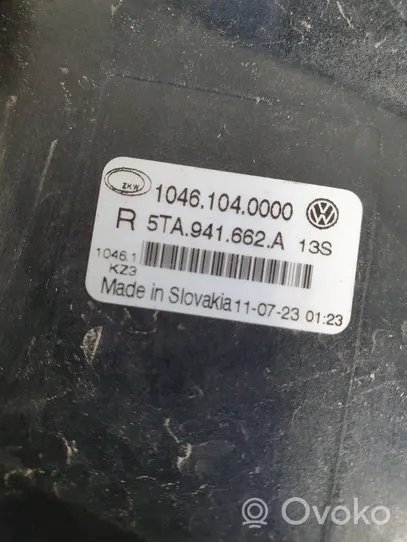 Volkswagen Touran III Feu antibrouillard avant 5TA941662A