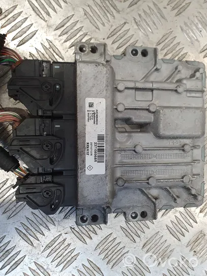 Dacia Duster Engine control unit/module 237106968R