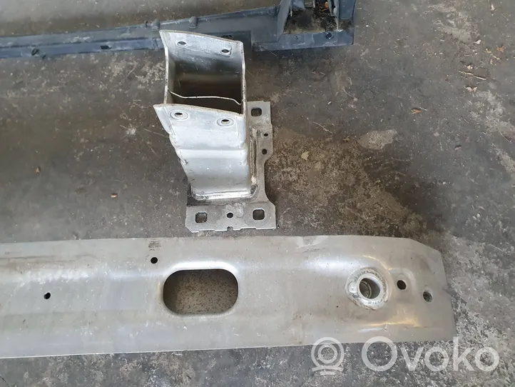 Audi A4 S4 B9 Priekio detalių komplektas 8W0805594