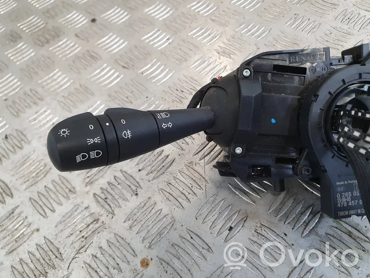 Renault Clio IV Leva/interruttore dell’indicatore di direzione e tergicristallo 255675914R