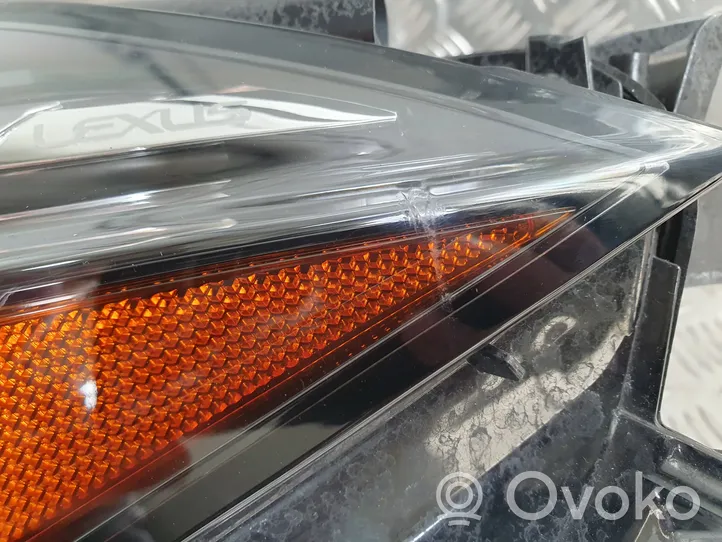 Lexus UX Lampa przednia 