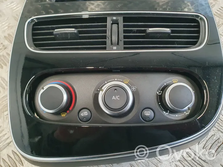 Renault Clio IV Unidad de control climatización 682606856R