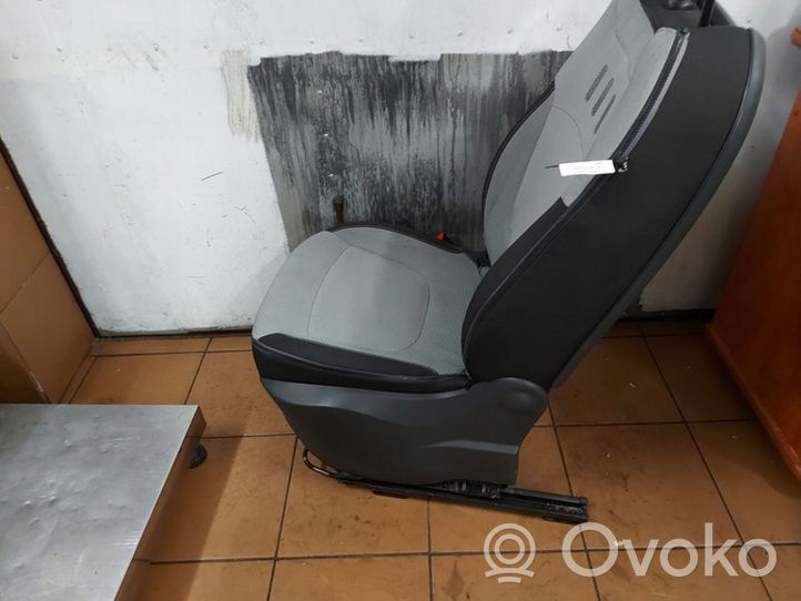 Renault Captur Kuljettajan istuin 