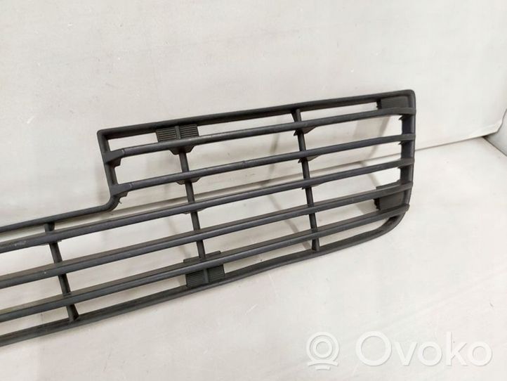 Mitsubishi Galant Grille inférieure de pare-chocs avant MR441074