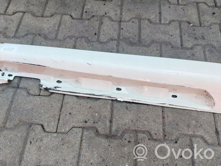 Volvo C30 Rivestimento vano piedi laterale 