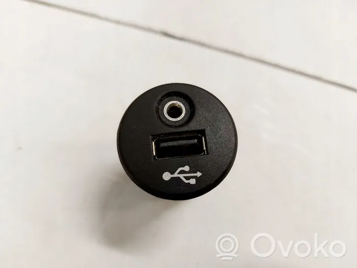 Nissan Qashqai Connecteur/prise USB 
