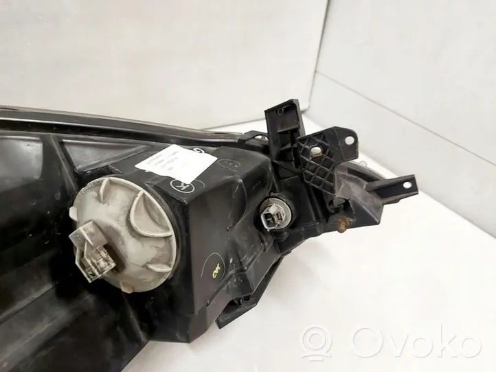 Mitsubishi Grandis Lampa przednia 