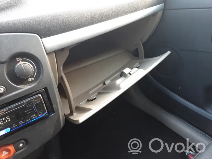 Renault Clio III Garniture, tiroir console centrale 