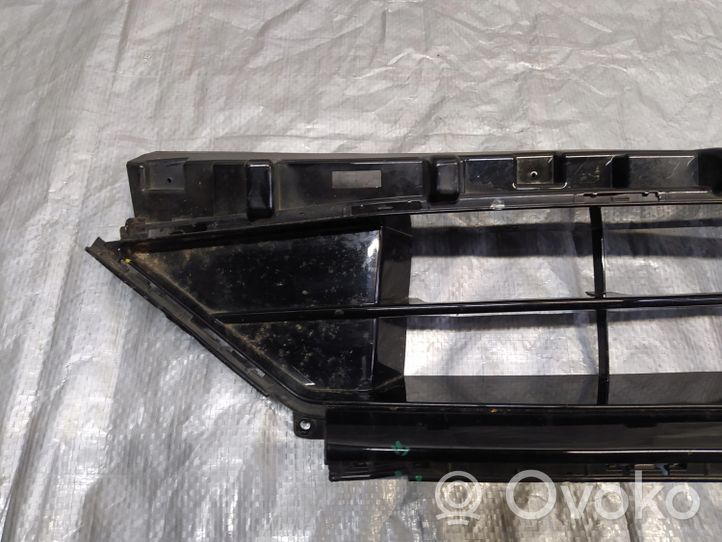 Ford Kuga III Grille inférieure de pare-chocs avant LV4B-17K945-S