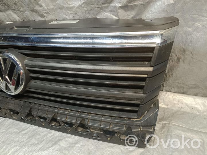 Volkswagen Crafter Maskownica / Grill / Atrapa górna chłodnicy 7C0853653F