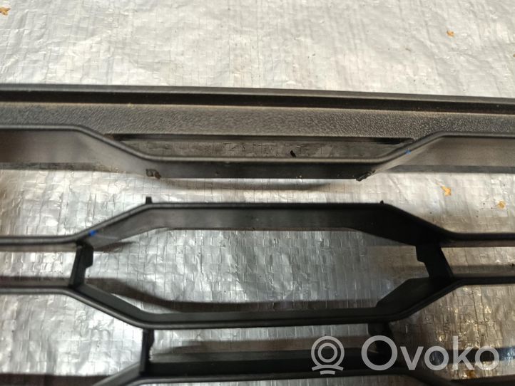 Seat Ibiza V (KJ) Grille inférieure de pare-chocs avant 6F0853667A