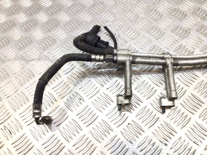 Volkswagen Touareg I Linea/tubo flessibile di ritorno del carburante 07Z133317J