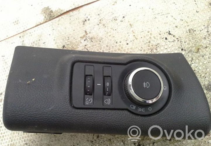 Opel Astra J Interruptor de luz 13268705