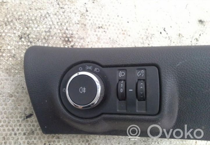 Opel Astra J Interrupteur d’éclairage 13268705