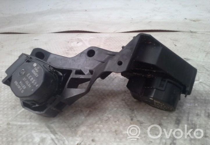 BMW X5 E53 Motor/activador trampilla de calefacción 6935442