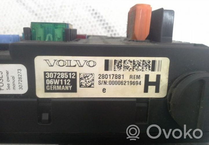 Volvo V70 Module de fusibles 30728512