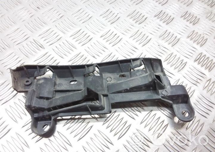 Volkswagen Caddy Staffa angolare del supporto di montaggio del paraurti 2K0807393