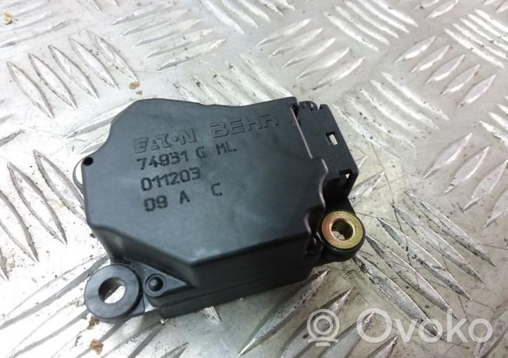 Volvo XC90 Motor/activador trampilla de calefacción 74931