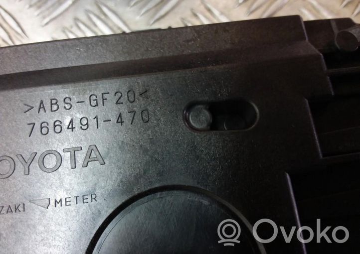 Toyota Prius+ (ZVW40) Pantalla del monitor frontal 8310847040