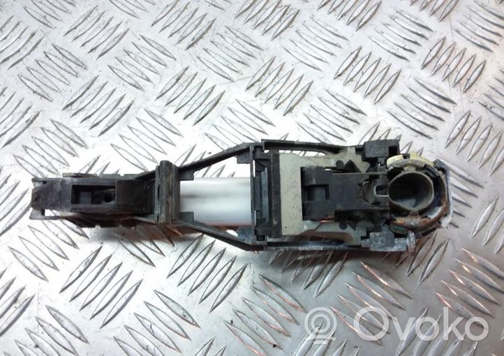 Volkswagen PASSAT B5 Klamka zewnętrzna drzwi tylnych 3B0837885