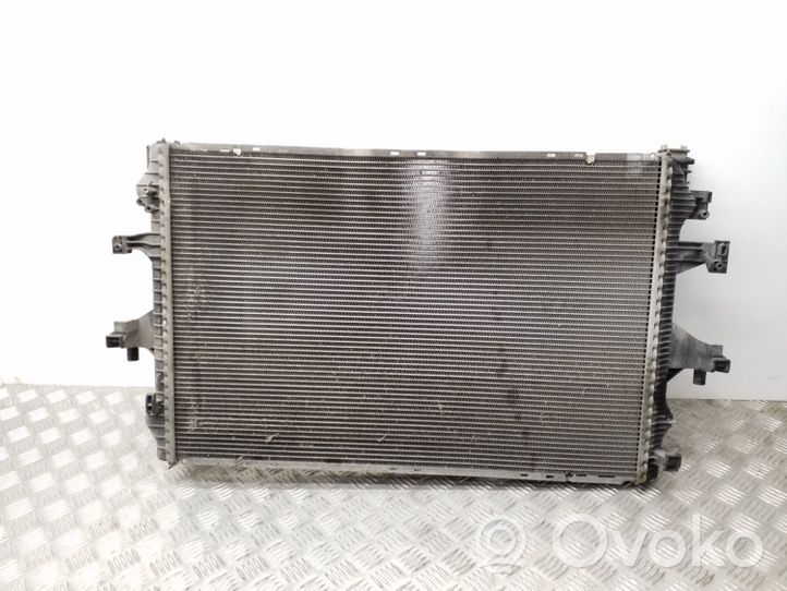 Volkswagen Transporter - Caravelle T5 Radiateur de refroidissement 7H0121253J