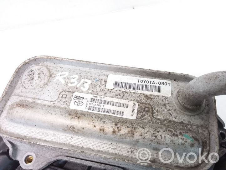 Toyota Avensis T270 Support de filtre à huile 157100R011