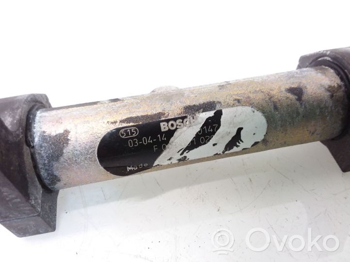 BMW 7 E65 E66 Tuyau de conduite principale de carburant F00R001029