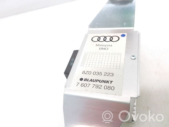Audi A2 Wzmacniacz audio 8Z0035223