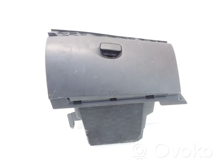 Renault Megane III Glove box set 681080020R