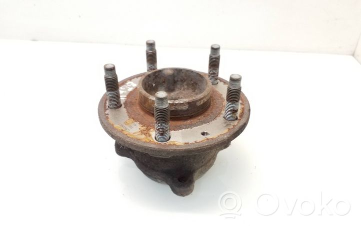 Opel Zafira C Rear wheel hub 13502873