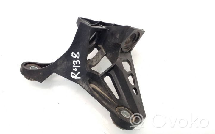 Skoda Octavia Mk2 (1Z) Supporto del cavo della leva del cambio 1K0711789G