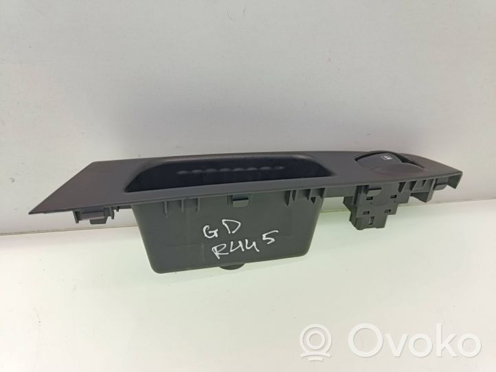 Hyundai Getz Interruttore di controllo dell’alzacristalli elettrico 935801C020