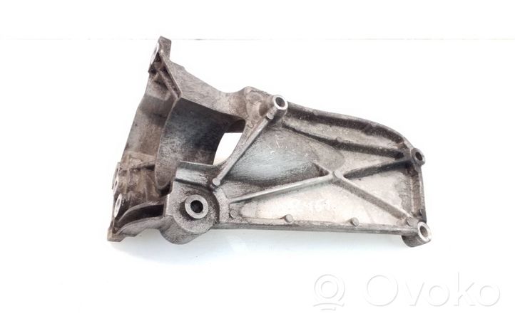 Volvo V60 Supporto di montaggio scatola del cambio 31370633