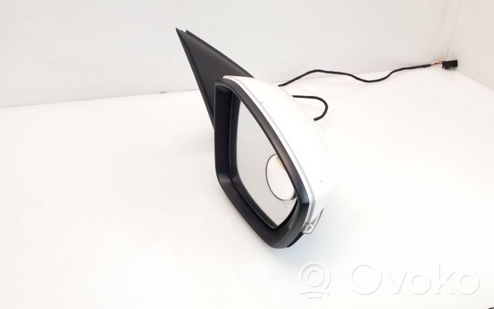 Skoda Octavia Mk3 (5E) Front door electric wing mirror 5E0857934