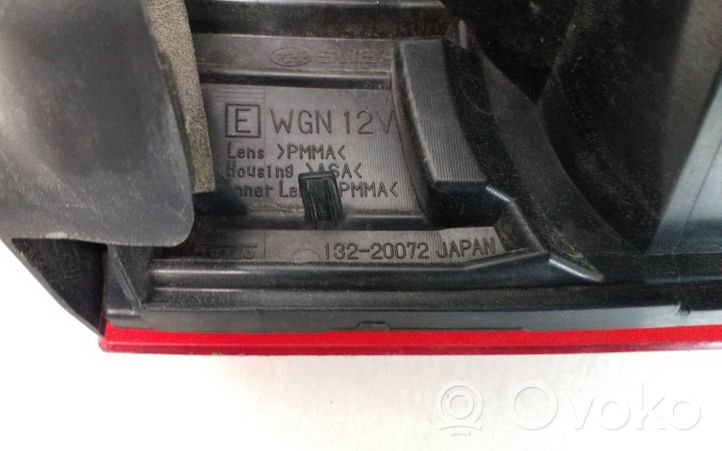 Subaru Outback Lampy tylnej klapy bagażnika 13220072