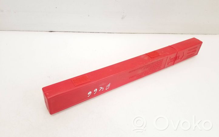 Hyundai i40 Emergency warning sign 27R032708