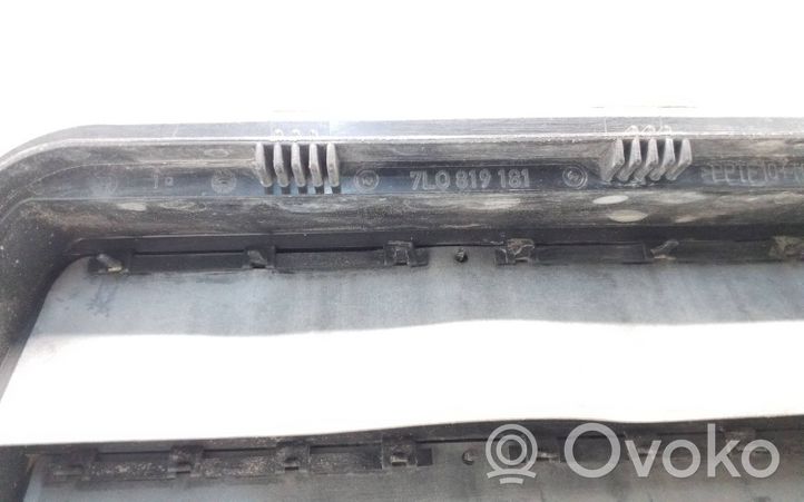 Volkswagen Caddy Quarter panel pressure vent 7L0819181