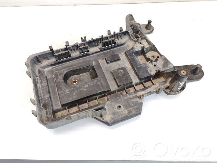 Volkswagen Caddy Battery tray 1K0915333H