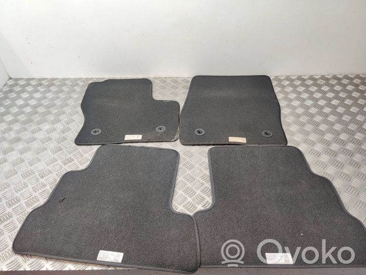 Ford Kuga II Car floor mat set GV41130D00EA3JA8