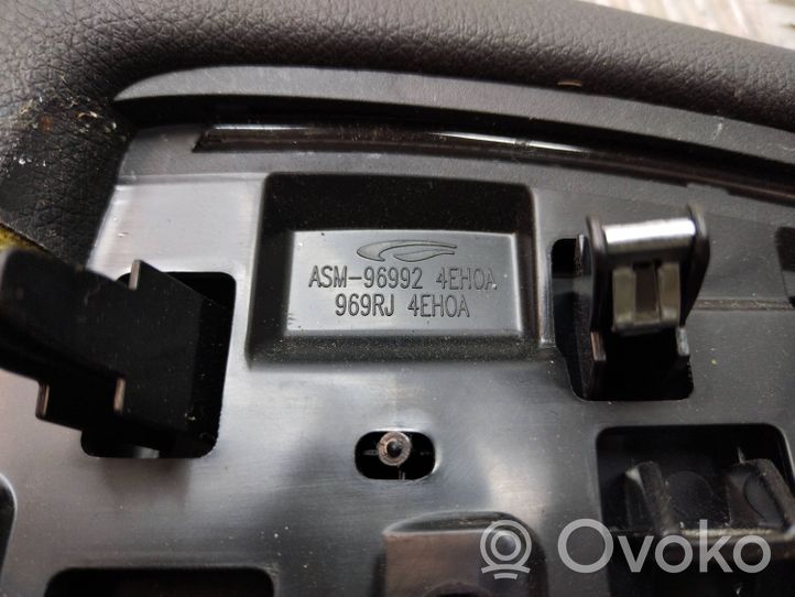 Nissan Qashqai Garniture d'extrémité latérale du tableau de bord 969RJ4EH0A