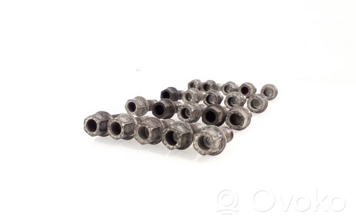 Volkswagen Caddy Nuts/bolts 