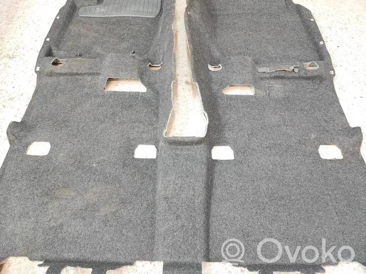 Toyota RAV 4 (XA40) Sisäinen matto 5851042B40C