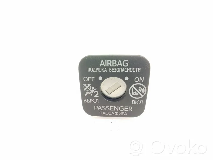 Toyota RAV 4 (XA40) Interruttore airbag passeggero on/off 2091V82