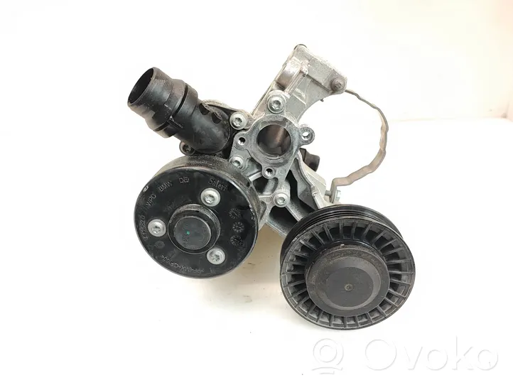 BMW 5 G30 G31 Pompa dell’acqua 8650987