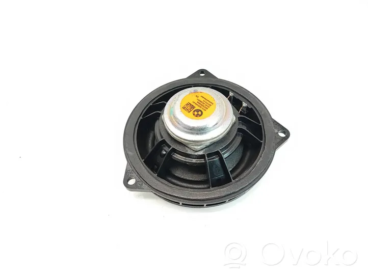 BMW 5 G30 G31 Haut-parleur de porte avant 2622469