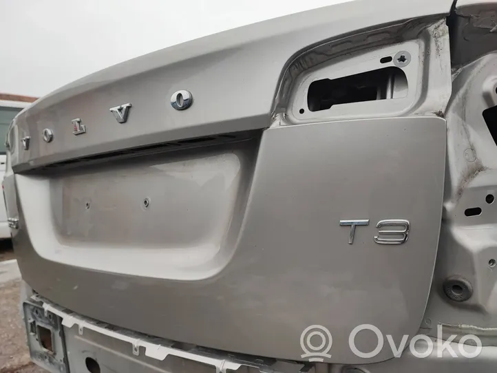 Volvo S60 Задняя крышка (багажника) 