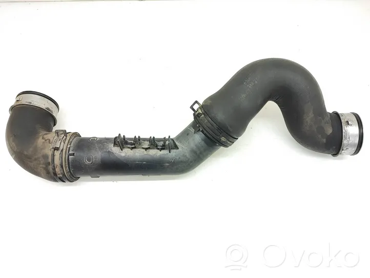 Volkswagen Caddy Tube d'admission de tuyau de refroidisseur intermédiaire 3C0145770B